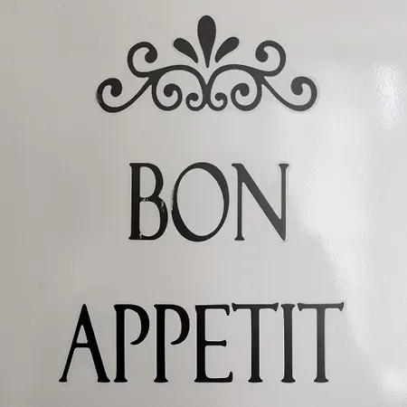 Casare A Due Passi Dal Mare