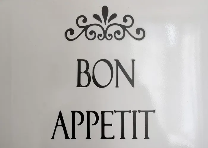 Casare A Due Passi Dal Mare