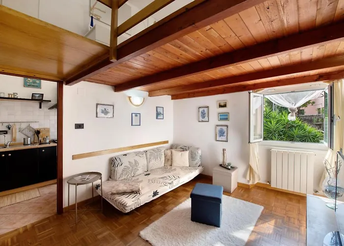 Casare A Due Passi Dal Mare Genua